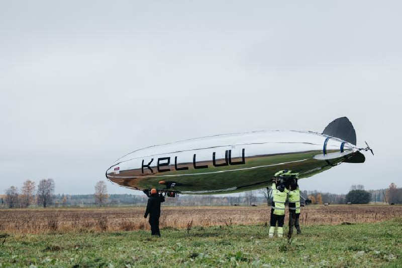 Testy sterowca nad Łotwą i Estonią