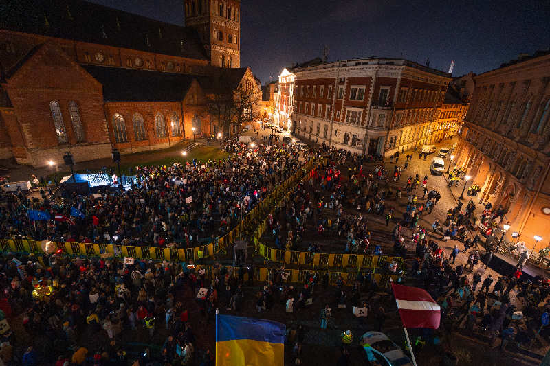 Największe demonstracje na Łotwie od wielu lat